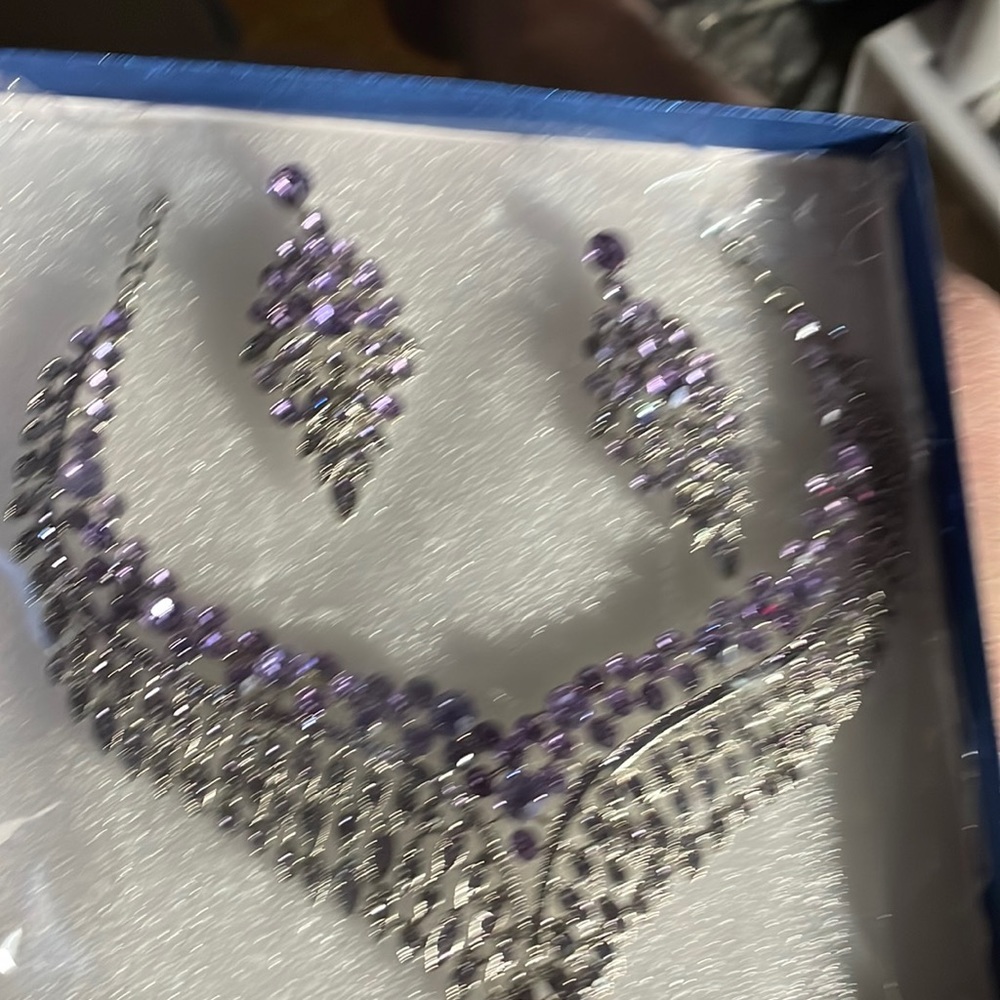 Simulated purple and white stone necklace and pierced earring set